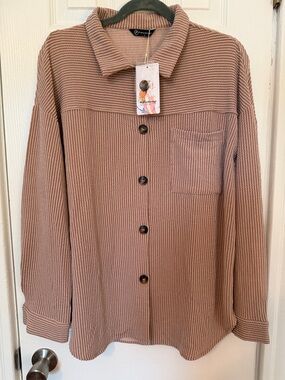 NWT Pretty Garden Button-Up Ribbed Long-Sleeve Shirt - Taupe